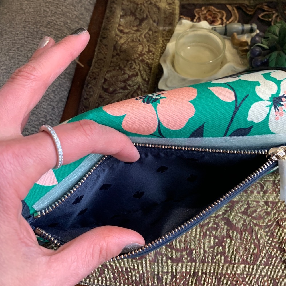 Authentic KATE SPADE Leather/canvas floral bifold large wallet - Picture 11 of 14